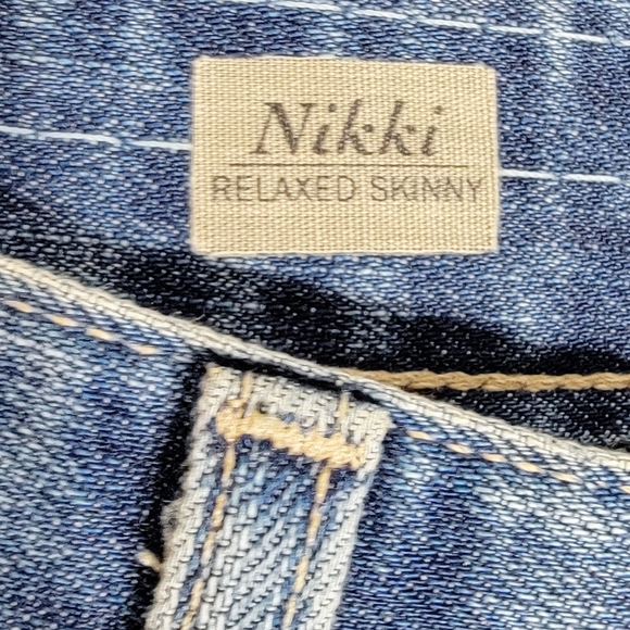 AG Adriano Goldschmied Nikki Relaxed Skinny Distressed Jeans Size 26 - Picture 5 of 7
